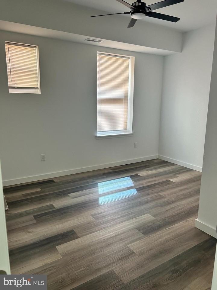2035 W Toronto St #2 - Photo 5 of 11