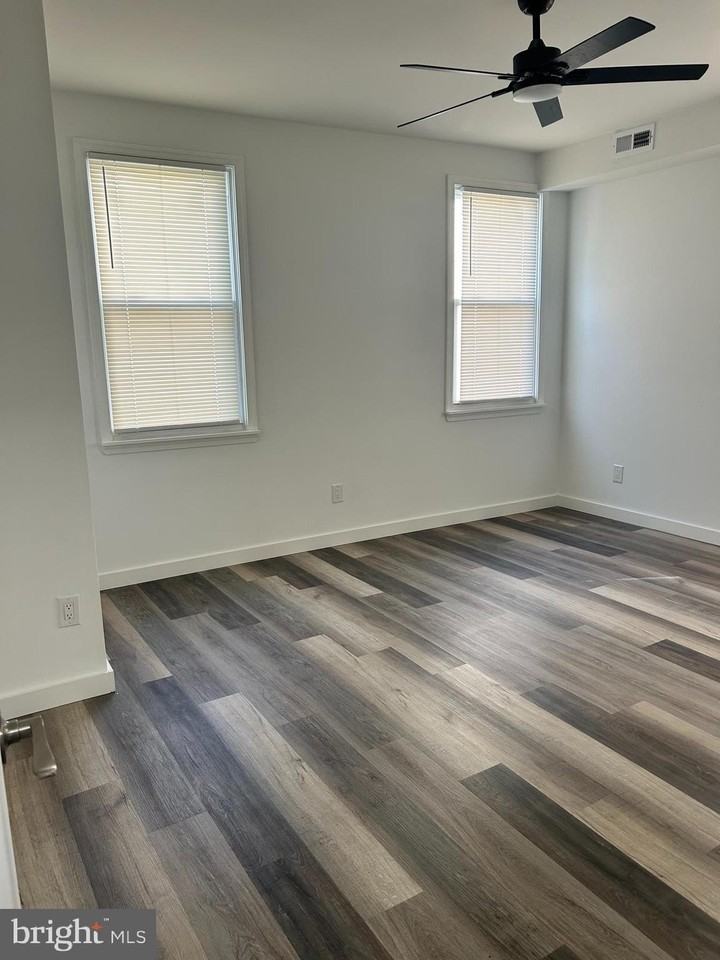 2035 W Toronto St #2 - Photo 7 of 11