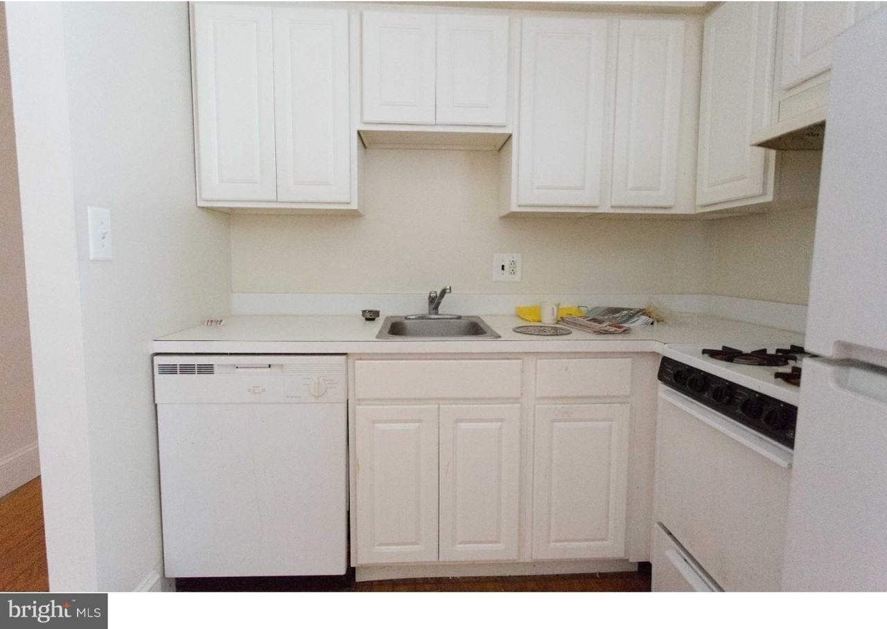 729 Spruce St #3R - Photo 5 of 12