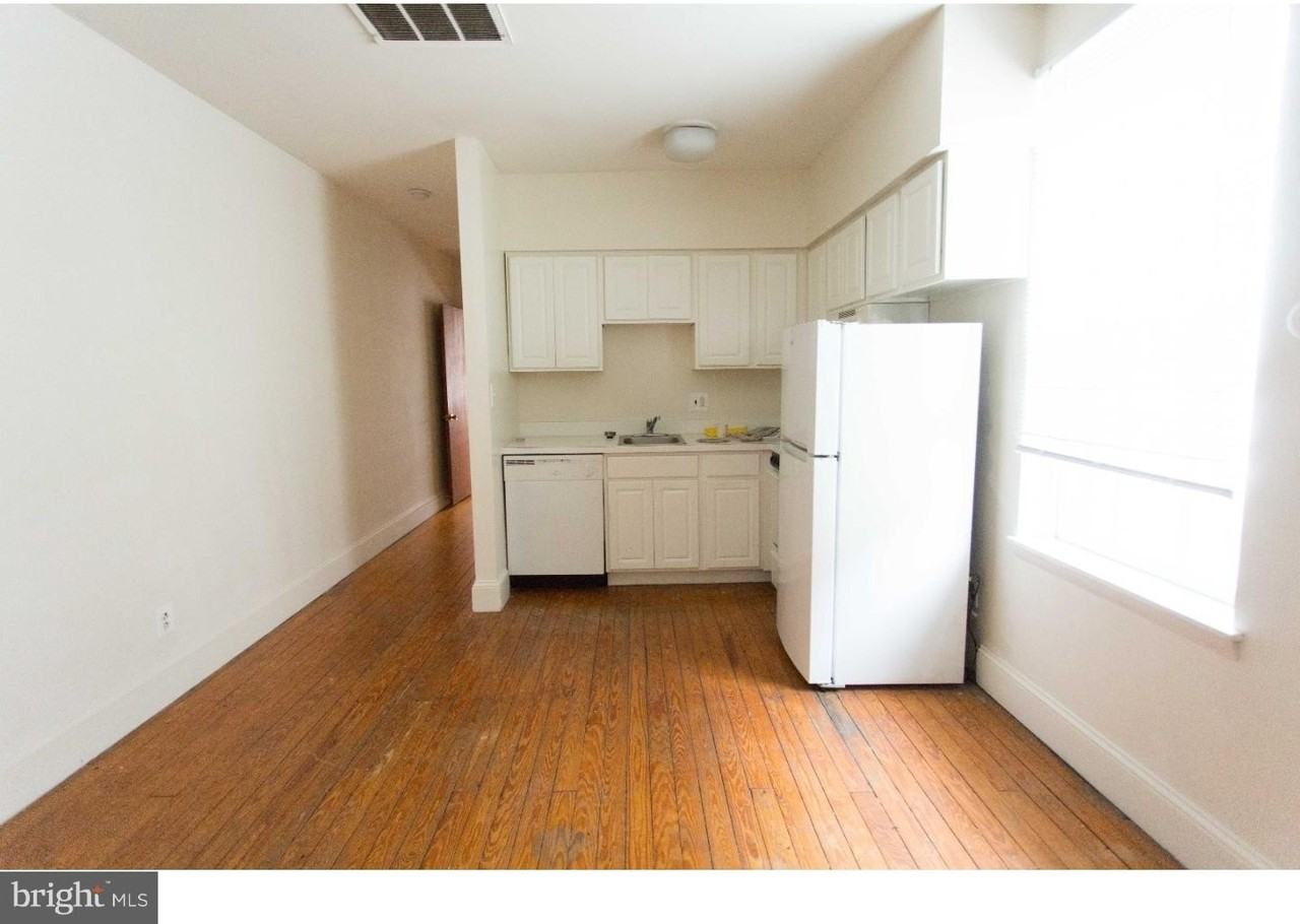 729 Spruce St #3R - Photo 6 of 12