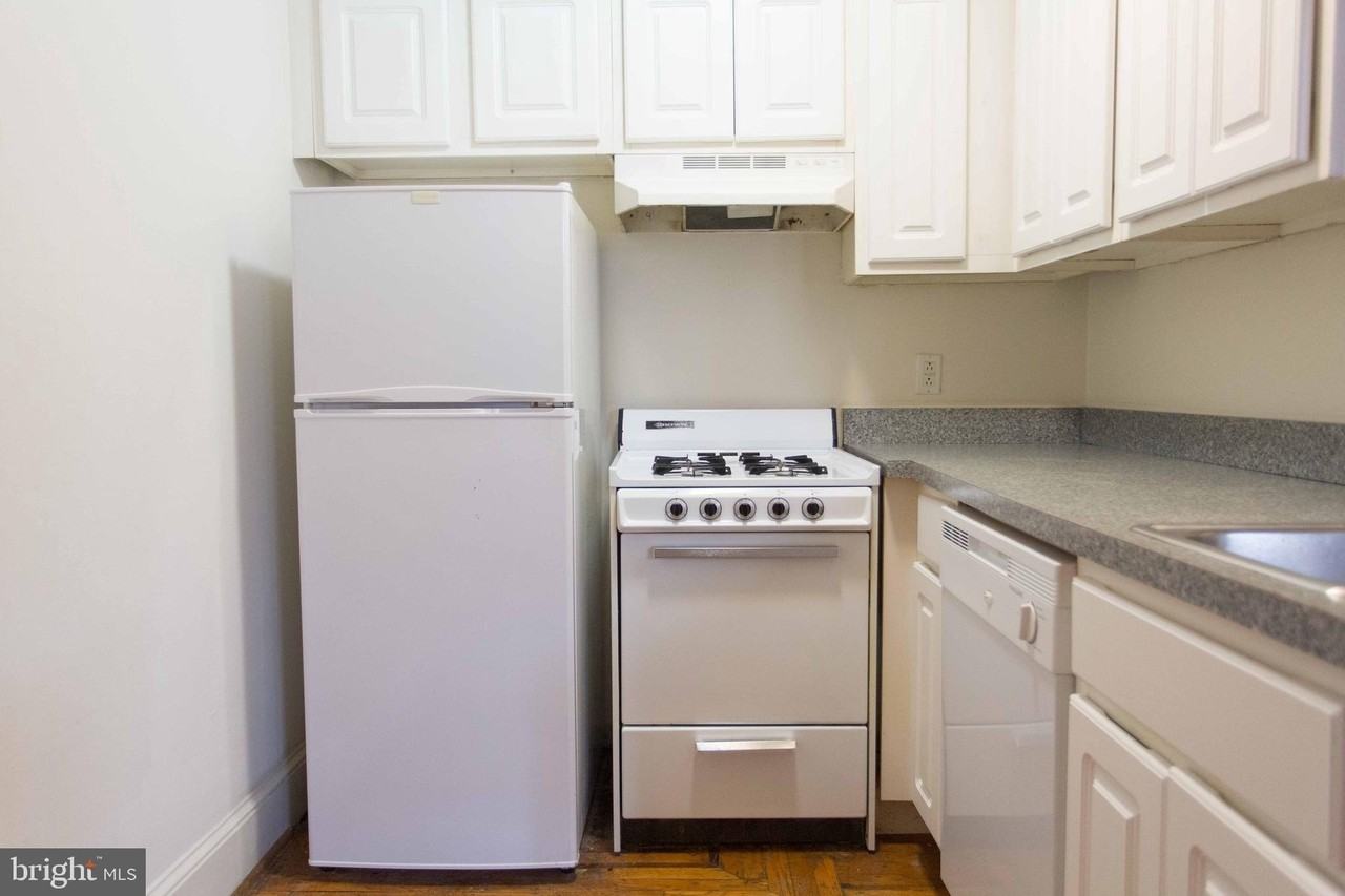 723 Spruce St #2F - Photo 7 of 15