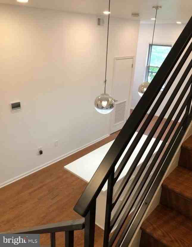 1902 W Girard Ave #2F - Photo 4 of 14