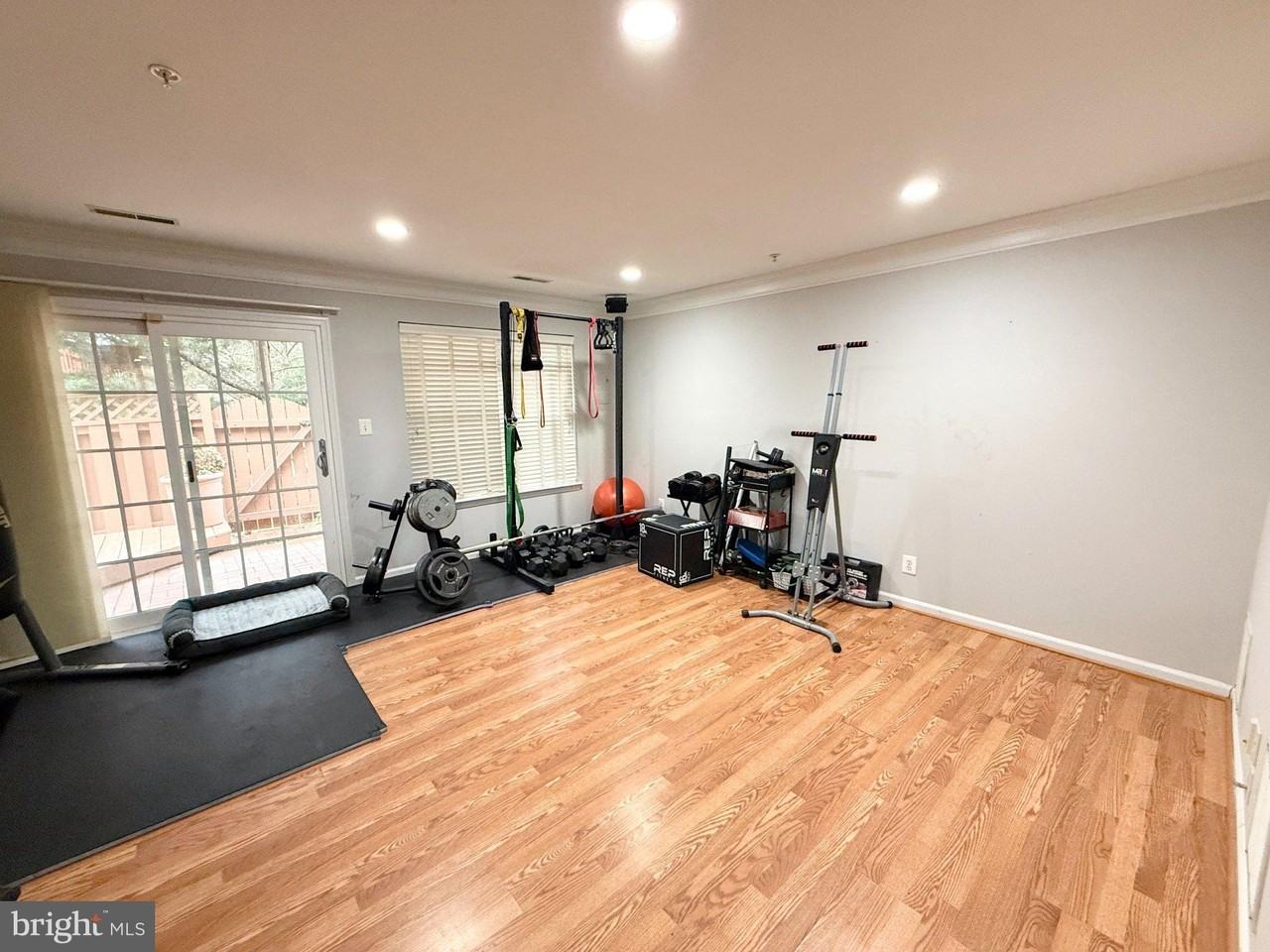 162 Barrett Pl - Photo 3 of 16