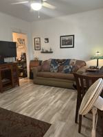 featured image of 715 5th St NApt 5 #5