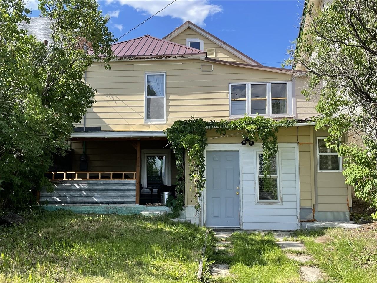 1106 Caledonia St - Photo 2 of 17