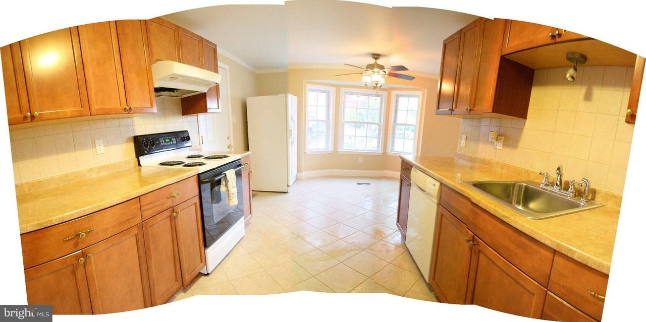 3317 Pathway Ct - Photo 6 of 26