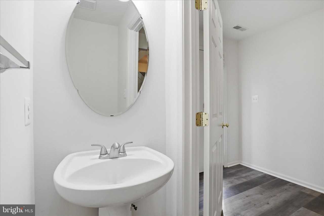 13662 Saint Johns Wood Pl - Photo 4 of 36