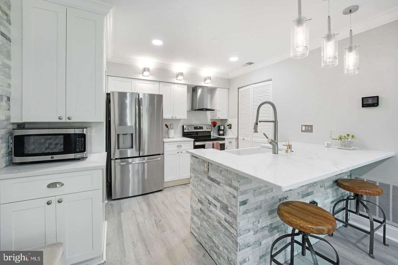 7592 Lakeside Village Dr Unit A #7592A - Photo 2 of 22