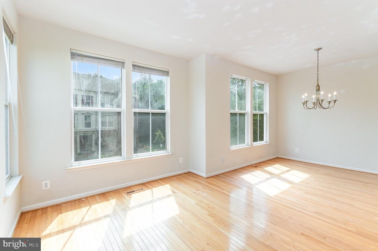 43095 Hunters Green Sq - Photo 7 of 26