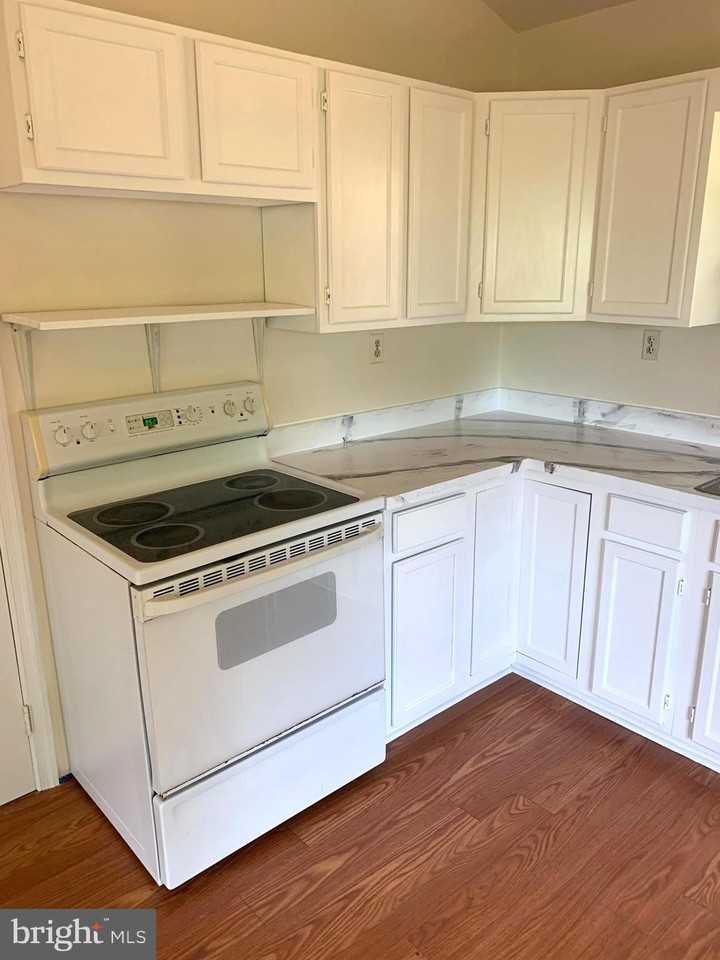 37 Bayou Dr - Photo 2 of 5
