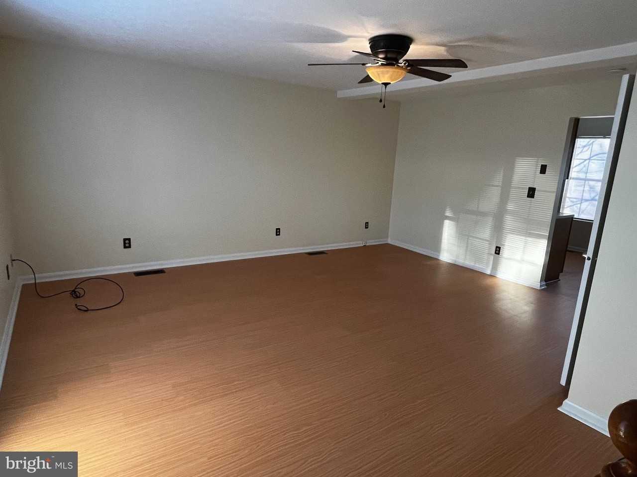 2906 Sorrell Ct - Photo 2 of 13