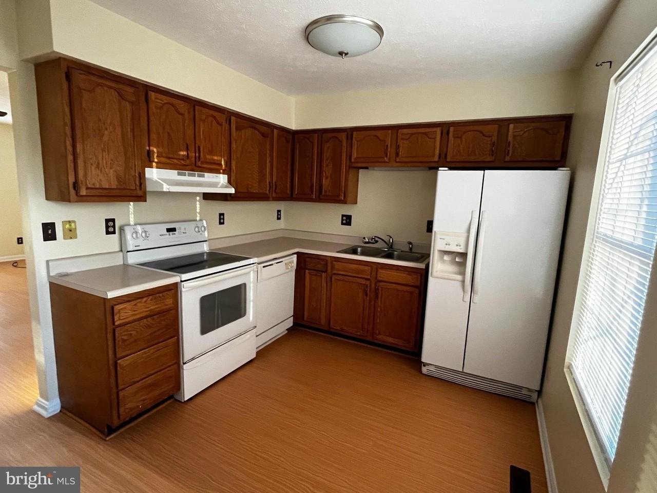 2906 Sorrell Ct - Photo 4 of 13