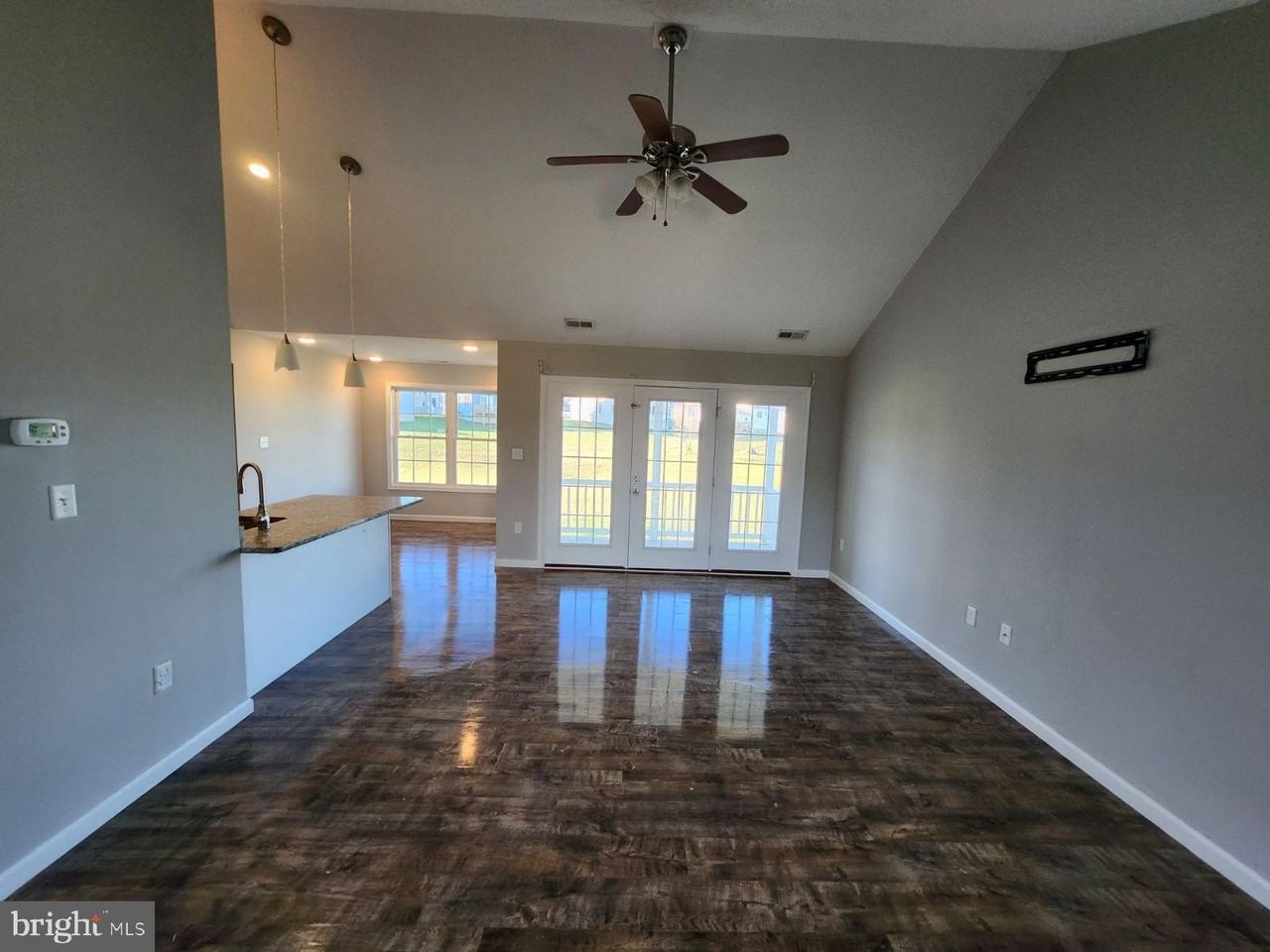 537 Spyglass Dr - Photo 3 of 14