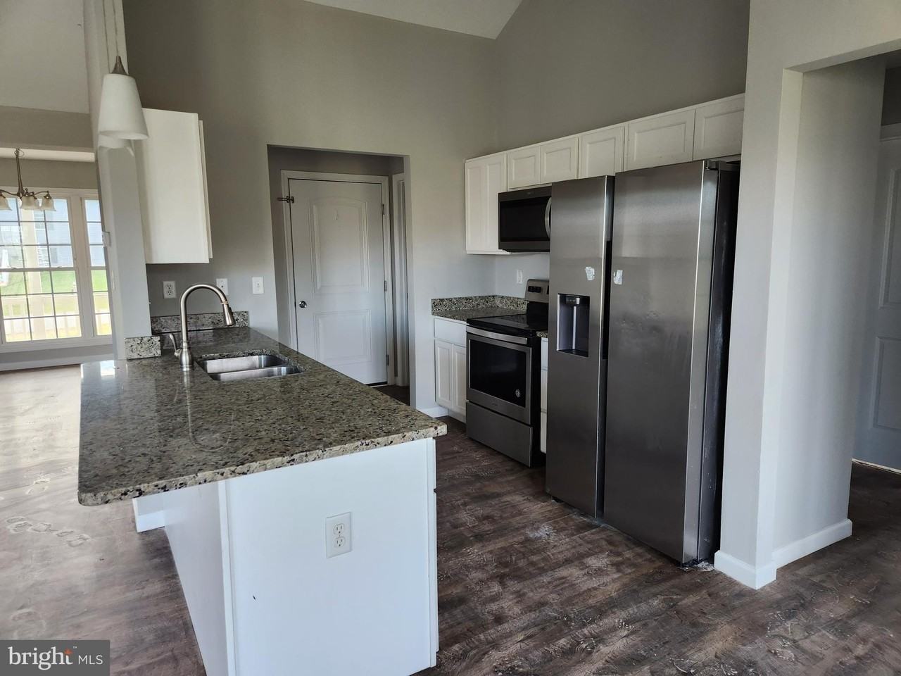 537 Spyglass Dr - Photo 4 of 14
