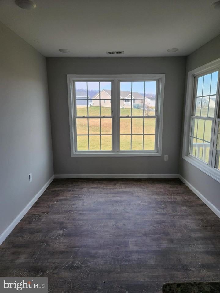 537 Spyglass Dr - Photo 5 of 14