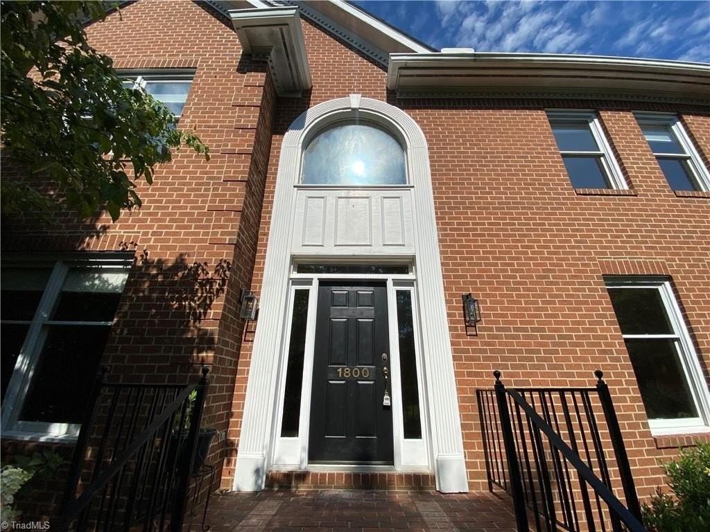 1800 Curraghmore Rd - Photo 2 of 44