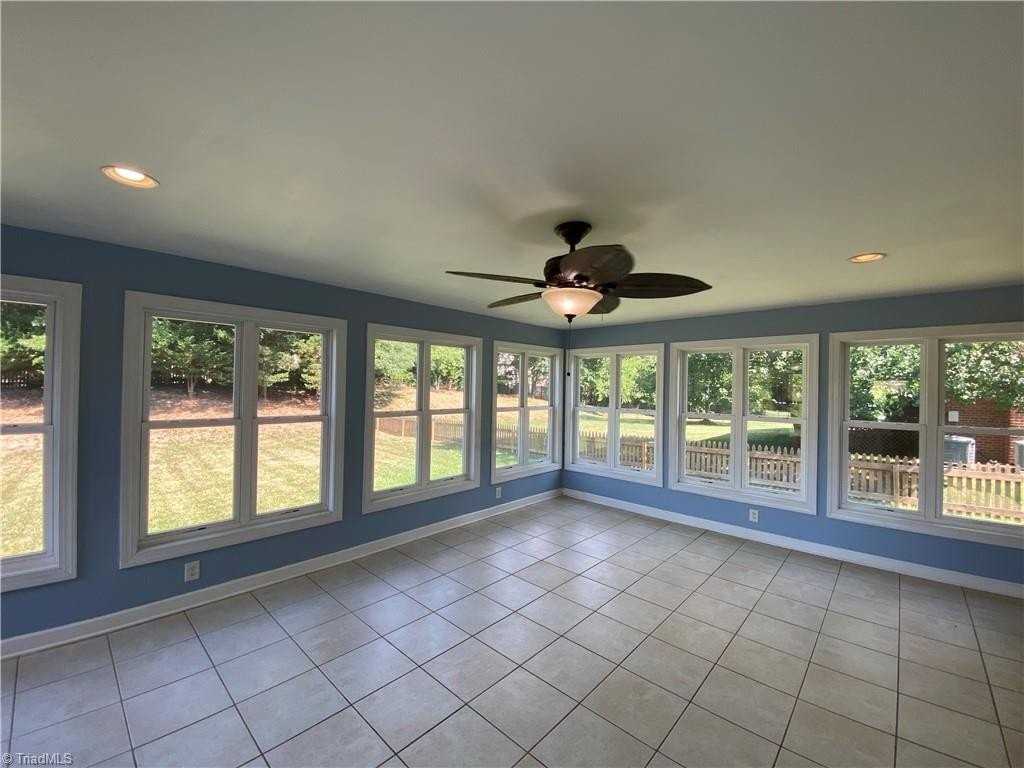 1800 Curraghmore Rd - Photo 4 of 44