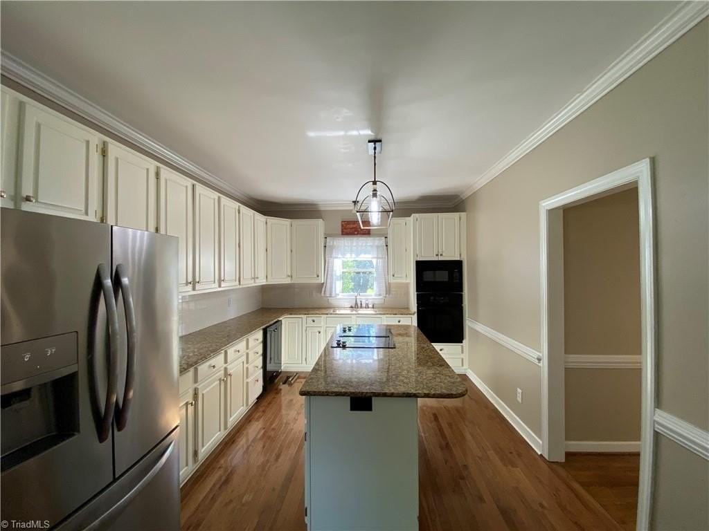 1800 Curraghmore Rd - Photo 7 of 44
