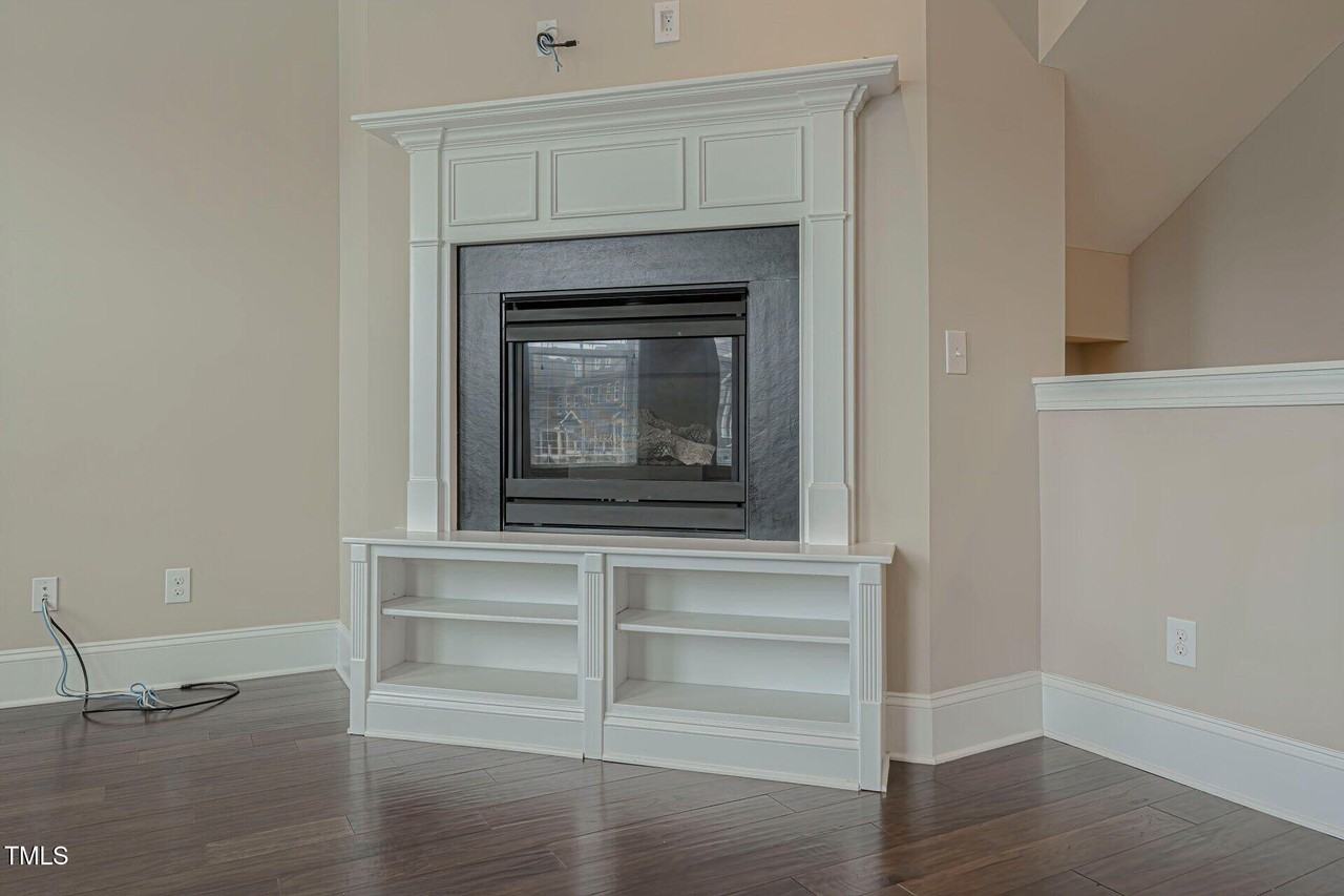 3606 Winifred Ln - Photo 7 of 45