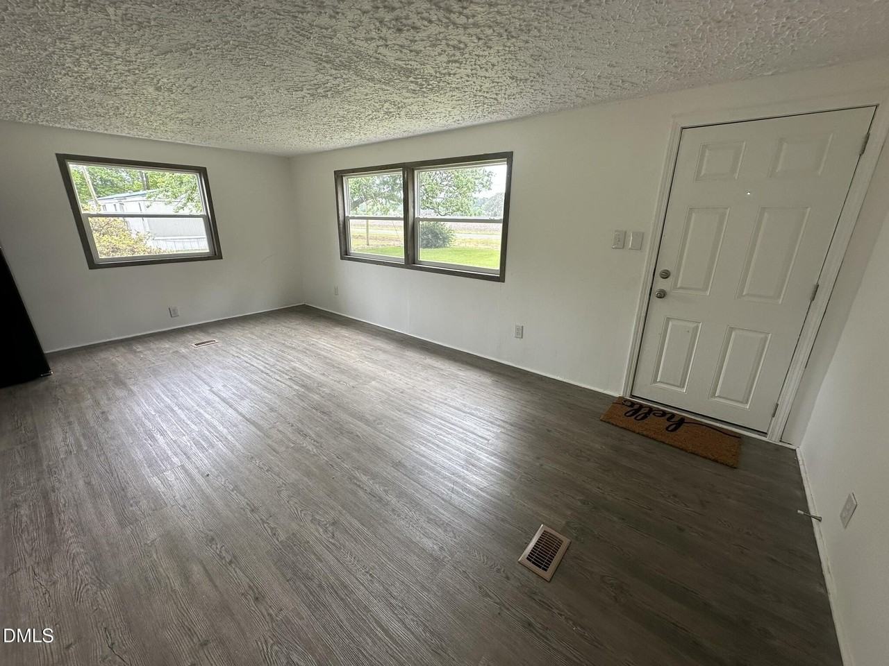 1865 Haddock Rd - Photo 4 of 21