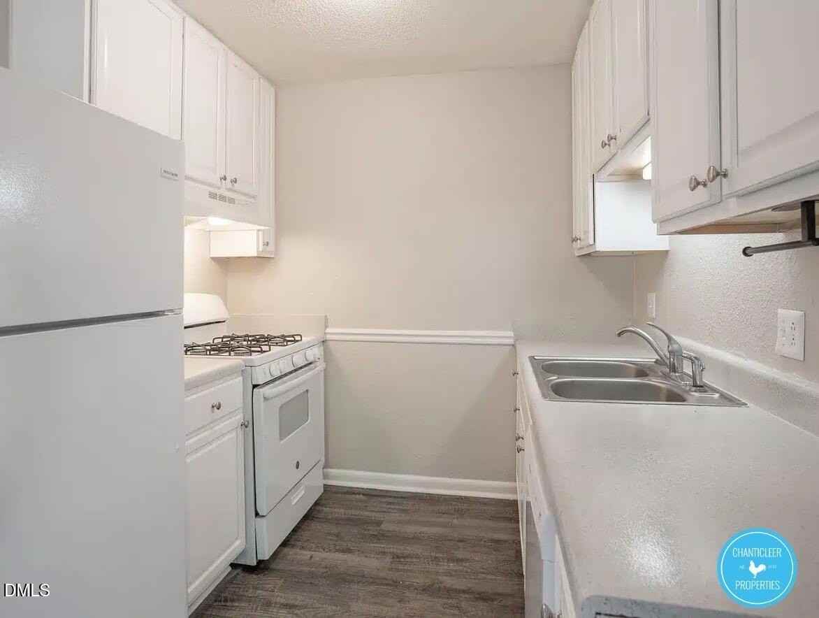 124 Rectory St - Photo 4 of 24