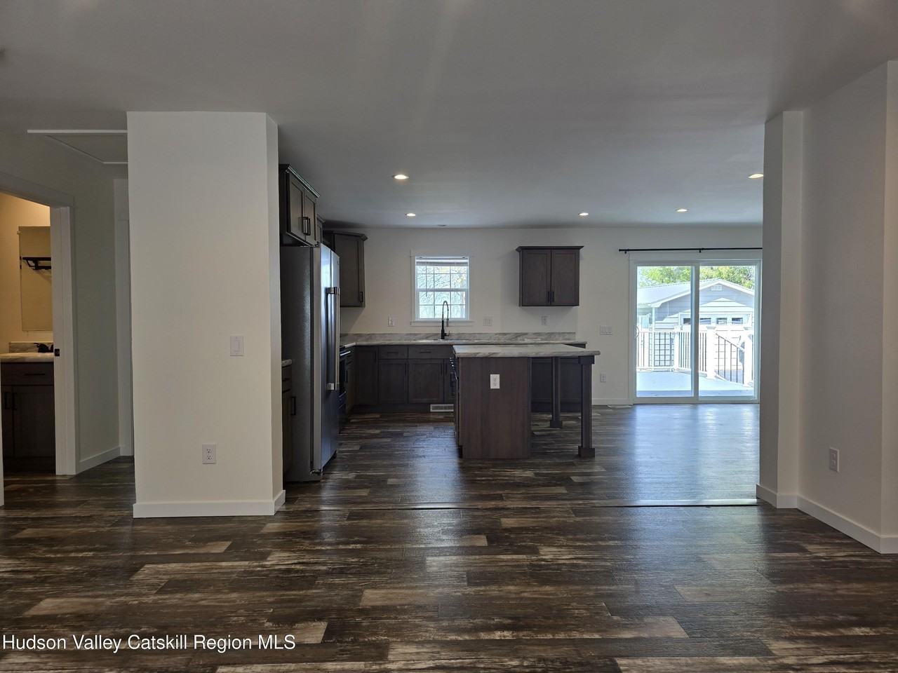 37 Van Dyck St - Photo 2 of 14