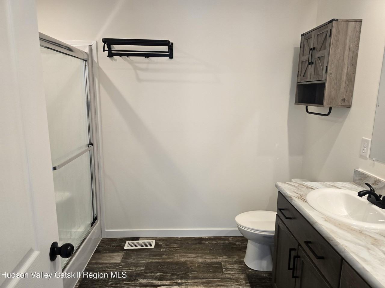37 Van Dyck St - Photo 6 of 14