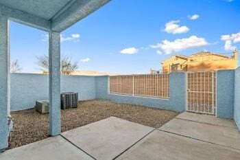 1344 Park Ln - Photo 4 of 15