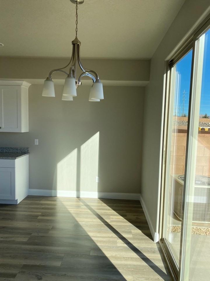 516 N 480 W - Photo 3 of 16