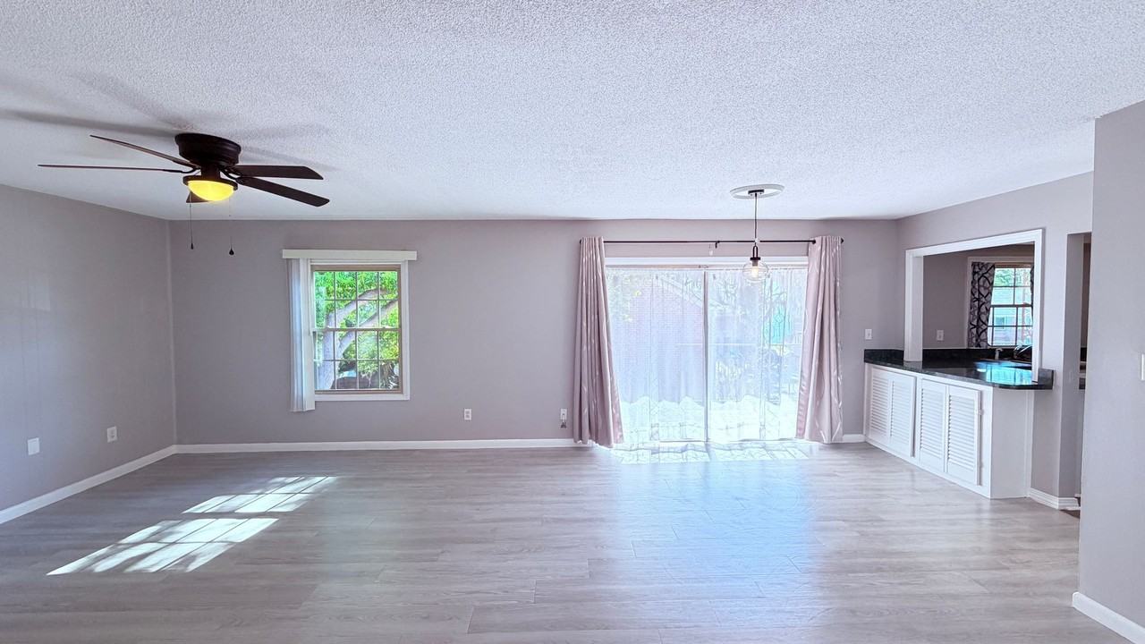 117 Georgetown Dr #C - Photo 5 of 24