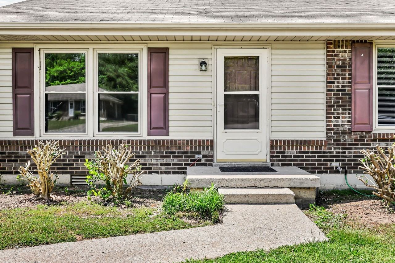 3104 Spring Creek Ct - Photo 2 of 28