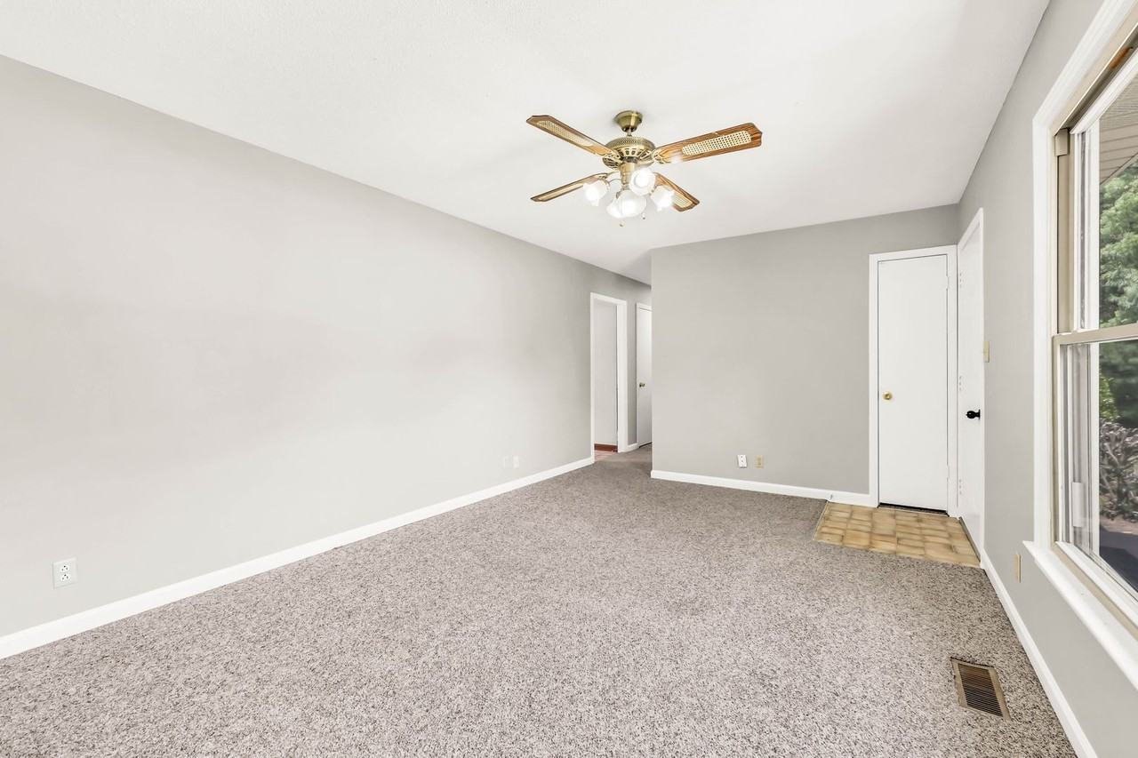 3104 Spring Creek Ct - Photo 6 of 28