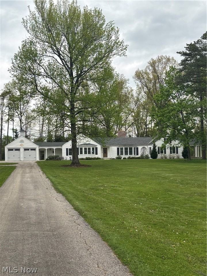 7050 Wilson Mills Rd - Photo 2 of 31