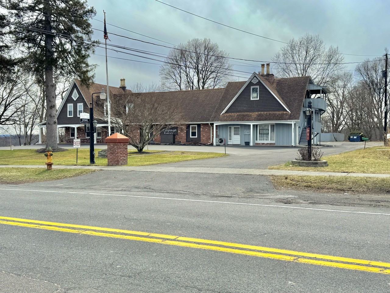 139 Jefferson Hts - Photo 3 of 17