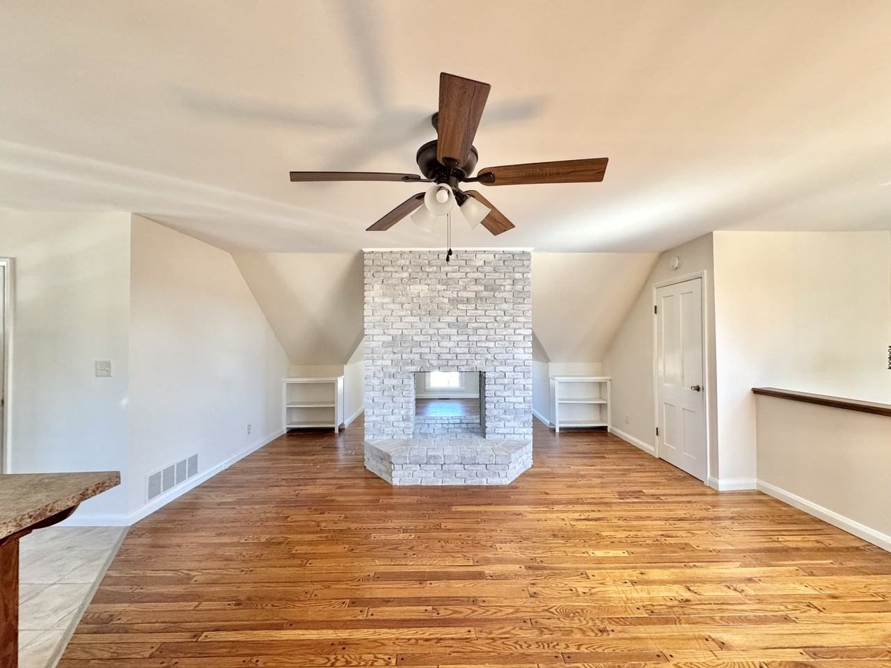 139 Jefferson Hts - Photo 5 of 17