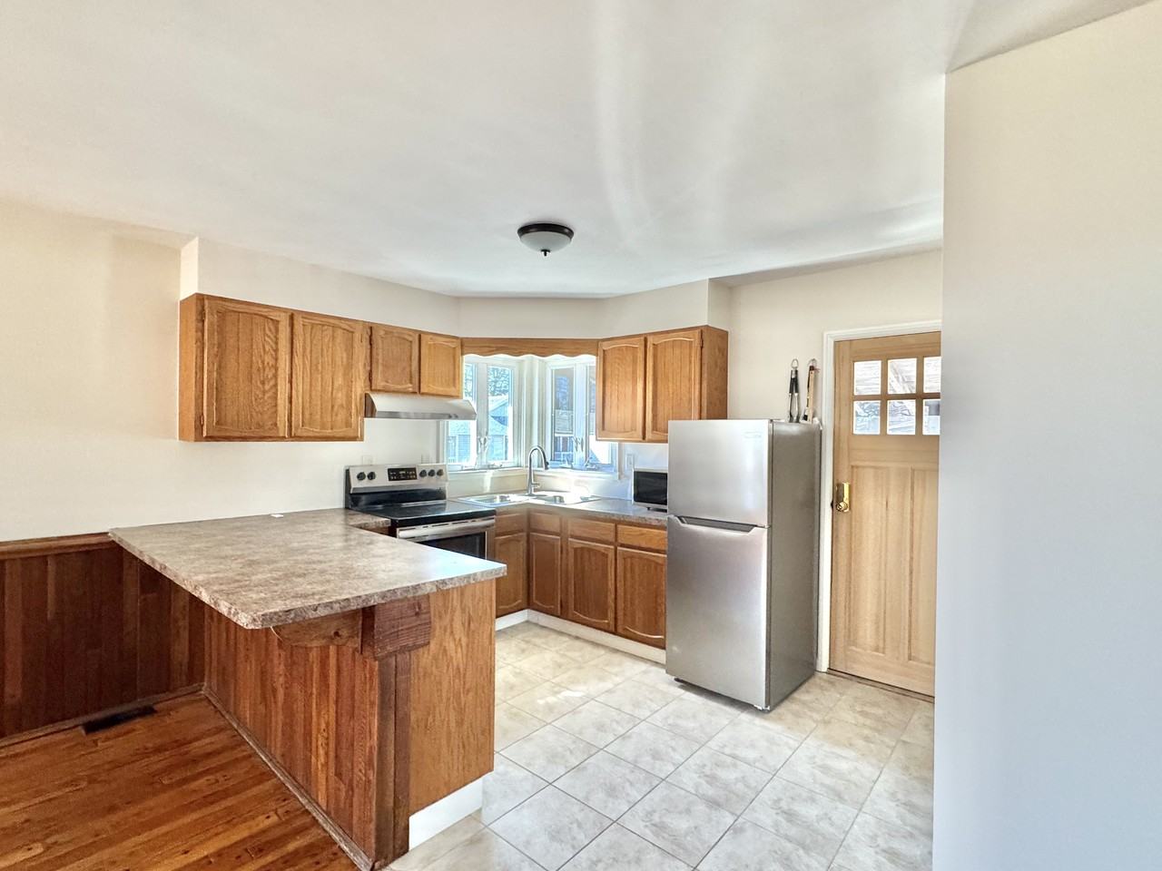 139 Jefferson Hts - Photo 7 of 17