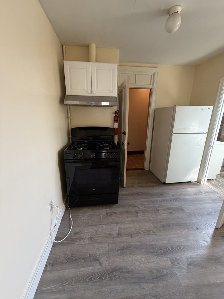 153 Garden St - Photo 3 of 7