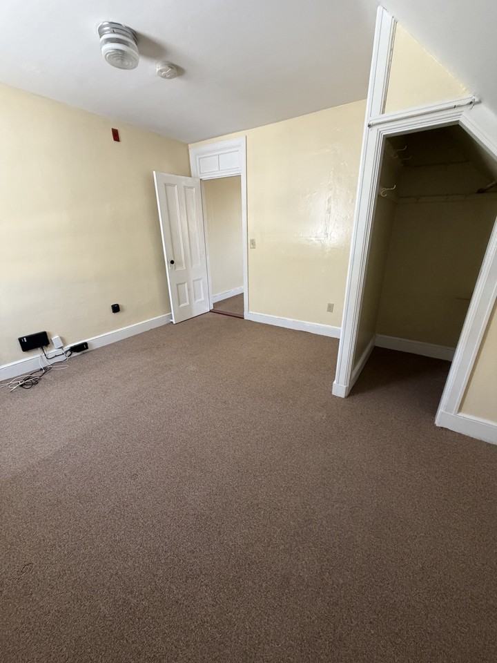 153 Garden St - Photo 4 of 7