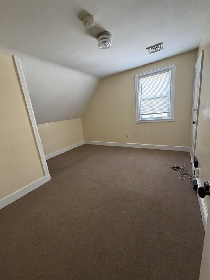 153 Garden St - Photo 6 of 7