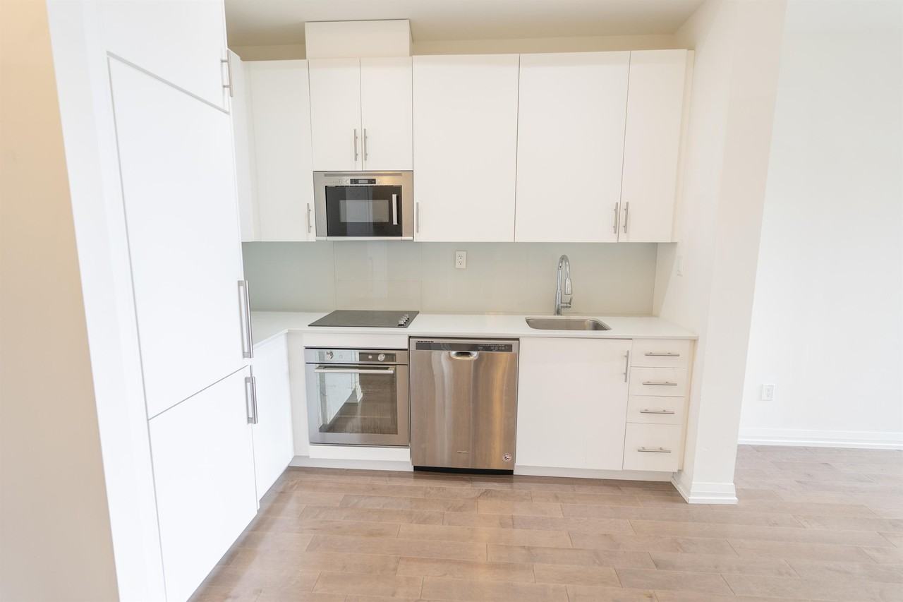 460 Apartment Building #912 - Photo 4 of 10