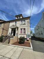 featured image of 1425 Lexington Pl