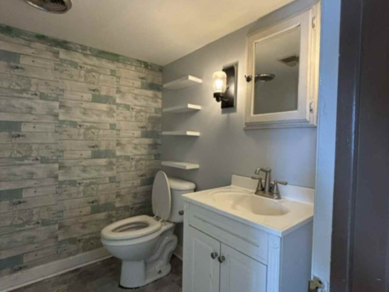618 N California Ave - Photo 3 of 11