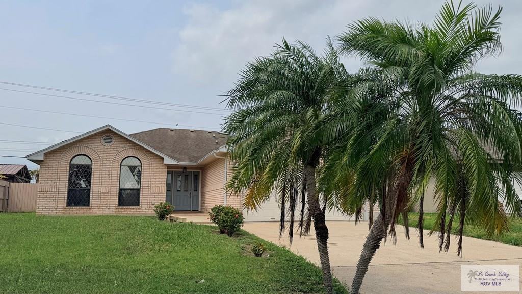 1587 Pinion Dr - Photo 2 of 25