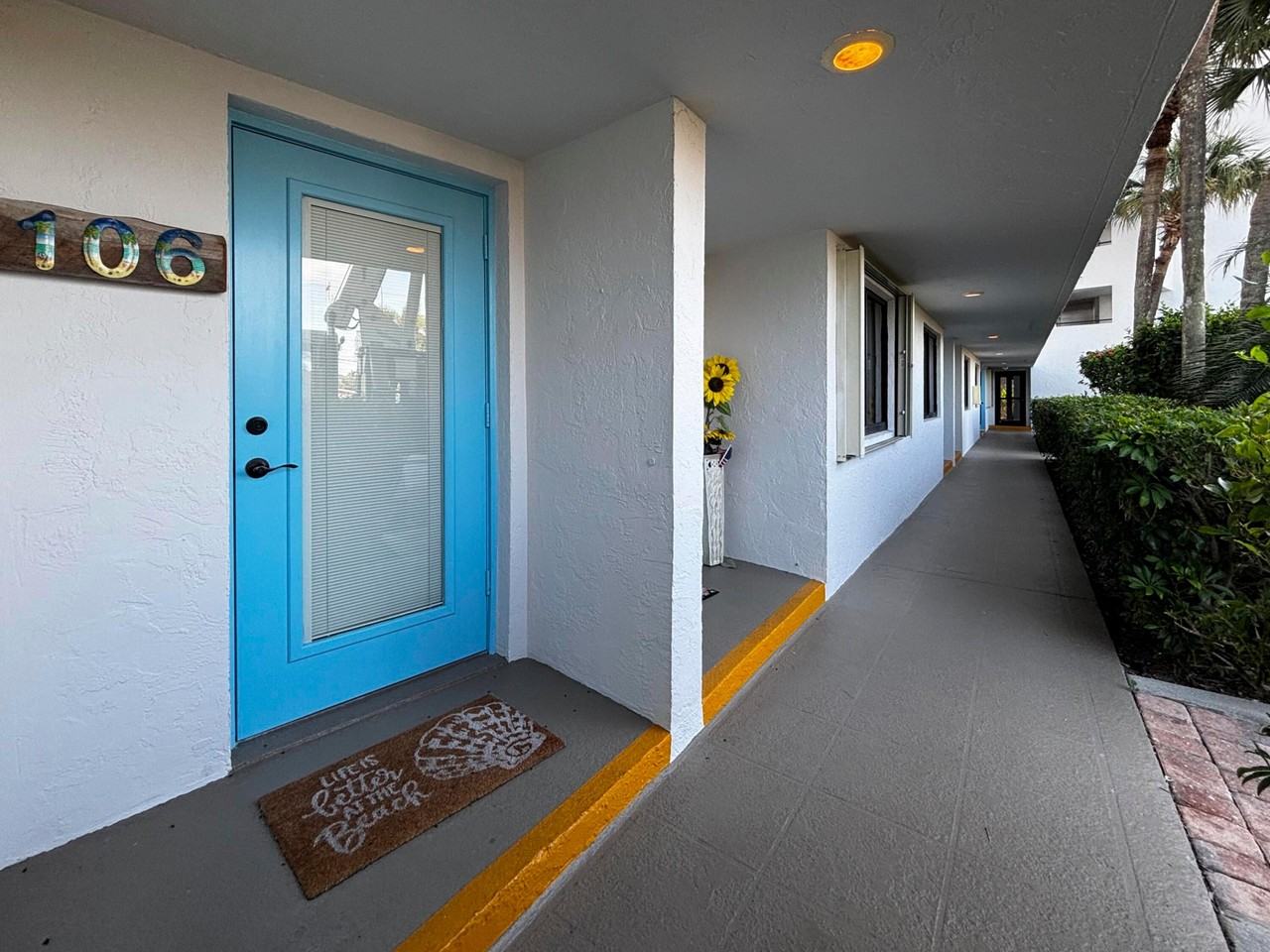 355 S Ocean Dr ##106 - Photo 2 of 50