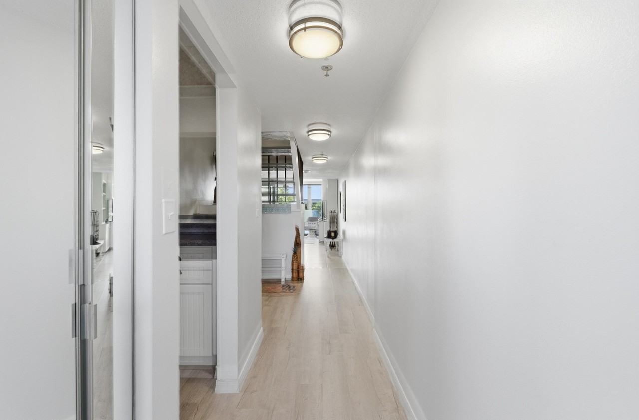 355 S Ocean Dr ##106 - Photo 5 of 50