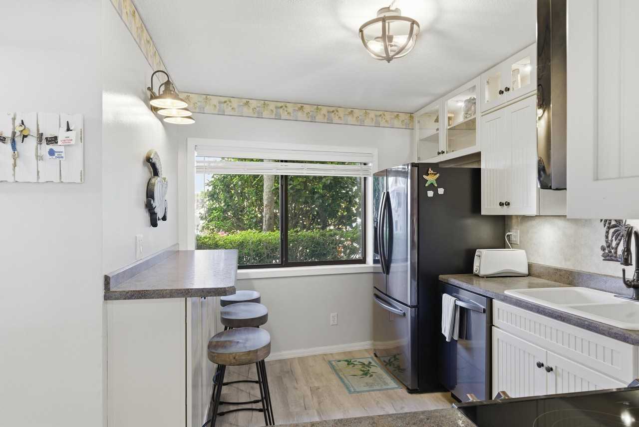 355 S Ocean Dr ##106 - Photo 7 of 50