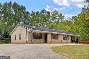1085 Eastview Rd Ne