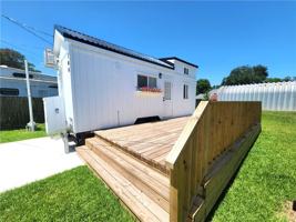 featured image of 708 E 1st St