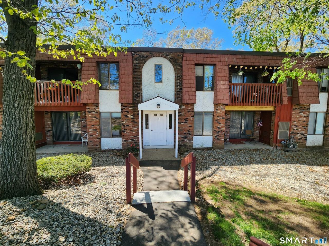 15 Woodsedge Dr Apt 3b - Photo 4 of 21