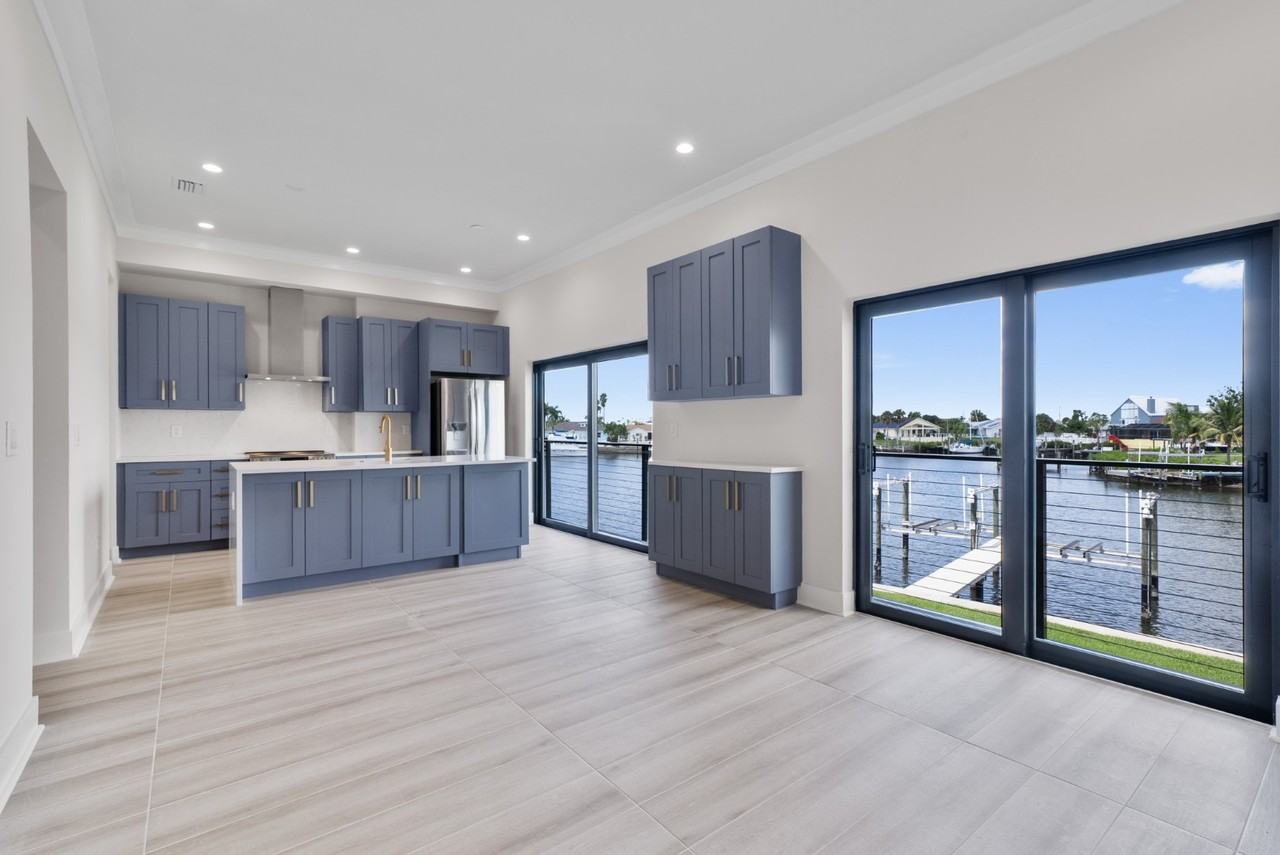 777 Gran Kaymen Way - Photo 7 of 35